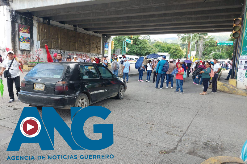 Manifestación en Chilpancingo provoca caos vial en importantes avenidas