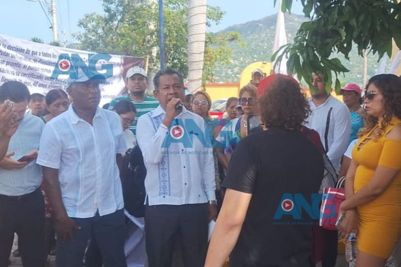 En Acapulco; bloquean zona Diamante para exigir destitución de la directora de INVISUR