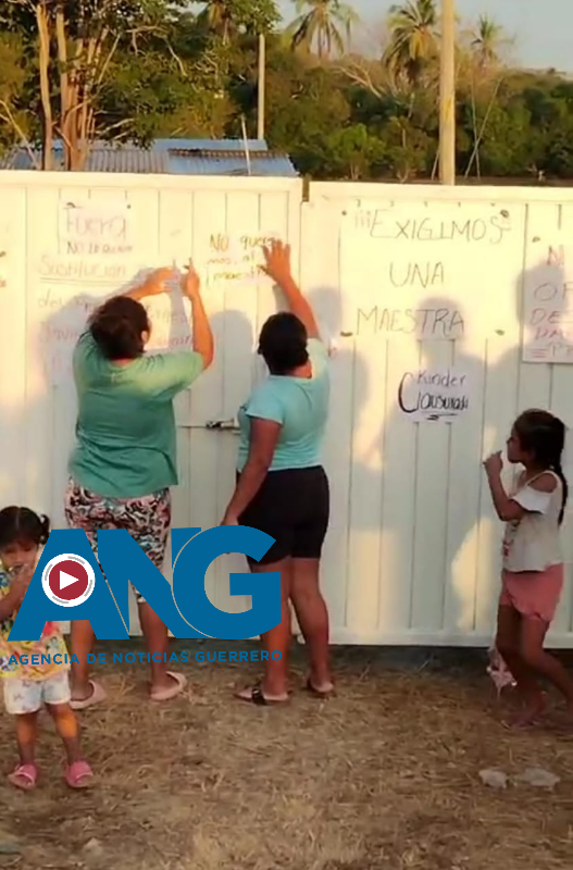 Cierran un jardín de niños en el municipio de Tecpan de Galeana; exigen la salida de un profesor
