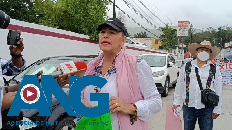 Jubilados y pensionados de las diversas regiones exigen al ISSSPEG pagos completos, no abonos.