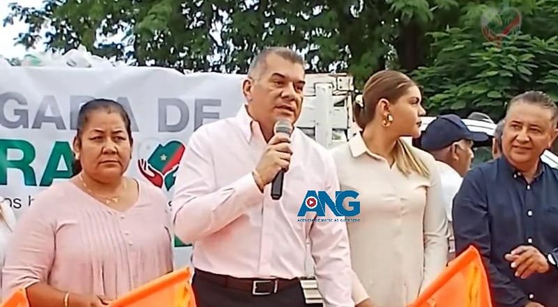 Erik Catalán Rendón, alcalde de Iguala, imanes ayuda familias damnificadas en Acapulco