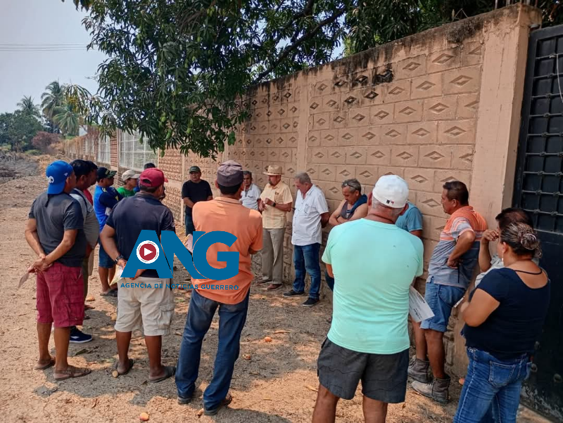 Anuncian bloqueo a la carretera trabajadores de Agroindustrias del Sur en San Jerónimo