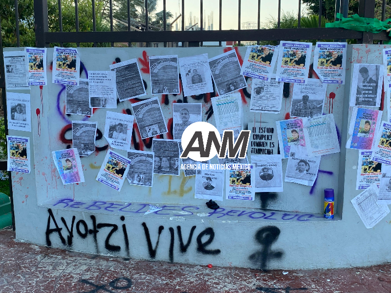 Mujeres marchan en #Chilpancingo por el Día Internacional de la Mujer #8M
