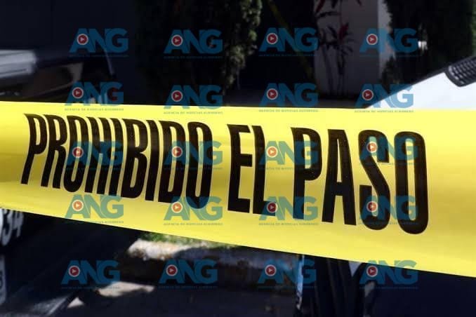 Flota cuerpo de mujer s!n v!da en la bahía de #Zihuatanejo